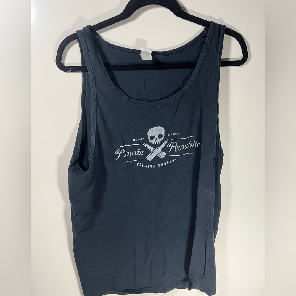 Nassau Bahmaa Pirate Republic Brewing‎ Company Black Tank Top L large